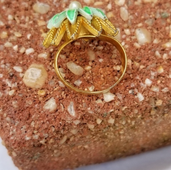 Vintage‎ faux pearl enamel ring - Picture 4 of 6